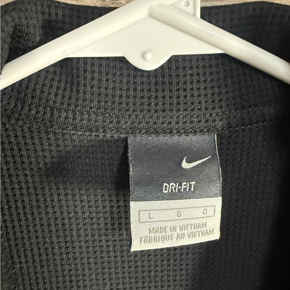 Nike Dri-Fit Men's Black Polo Shirt - Picture 4 of 4